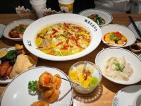 內(nèi)地餐飲新消費(fèi)，復(fù)制到香港源自北京的貓抓烤肉，都如雨后春筍般在這里冒了出來(lái)